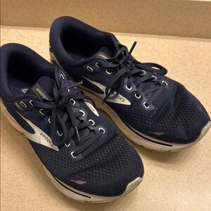 Brooks Women’s Navy Running Shoes